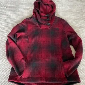 The North Face crescent hooded pullover size L